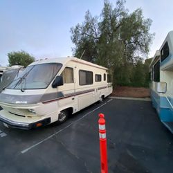 1988 National RV Dolphin 2760