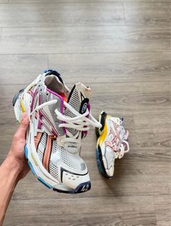 Balenciaga runner