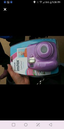 Fujifilm instax camera. Brand New. Film included. Asking 50$obo