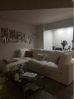 Sectional couch, need gone!!
