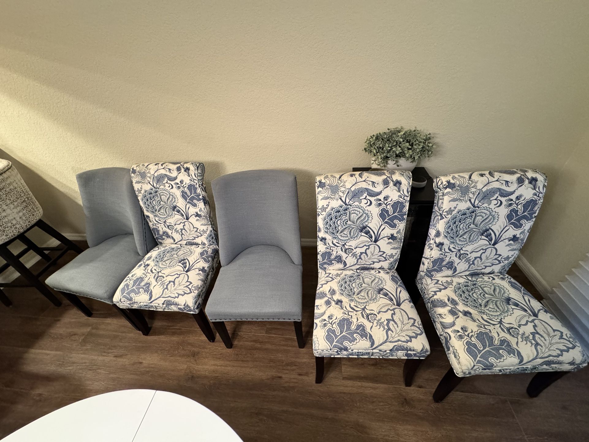 5 CHAIRS For Dining Table
