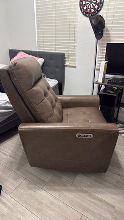 Electric Power Lift Recliner Chair – Brown Leather – USB Charging