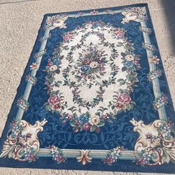 Area Rug 5 ft. 4 In. X 7 ft.  5 In