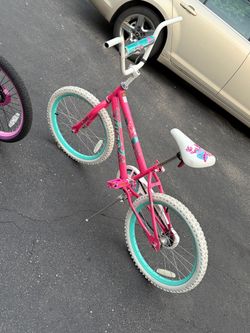 Women's or girls' bike in good condition