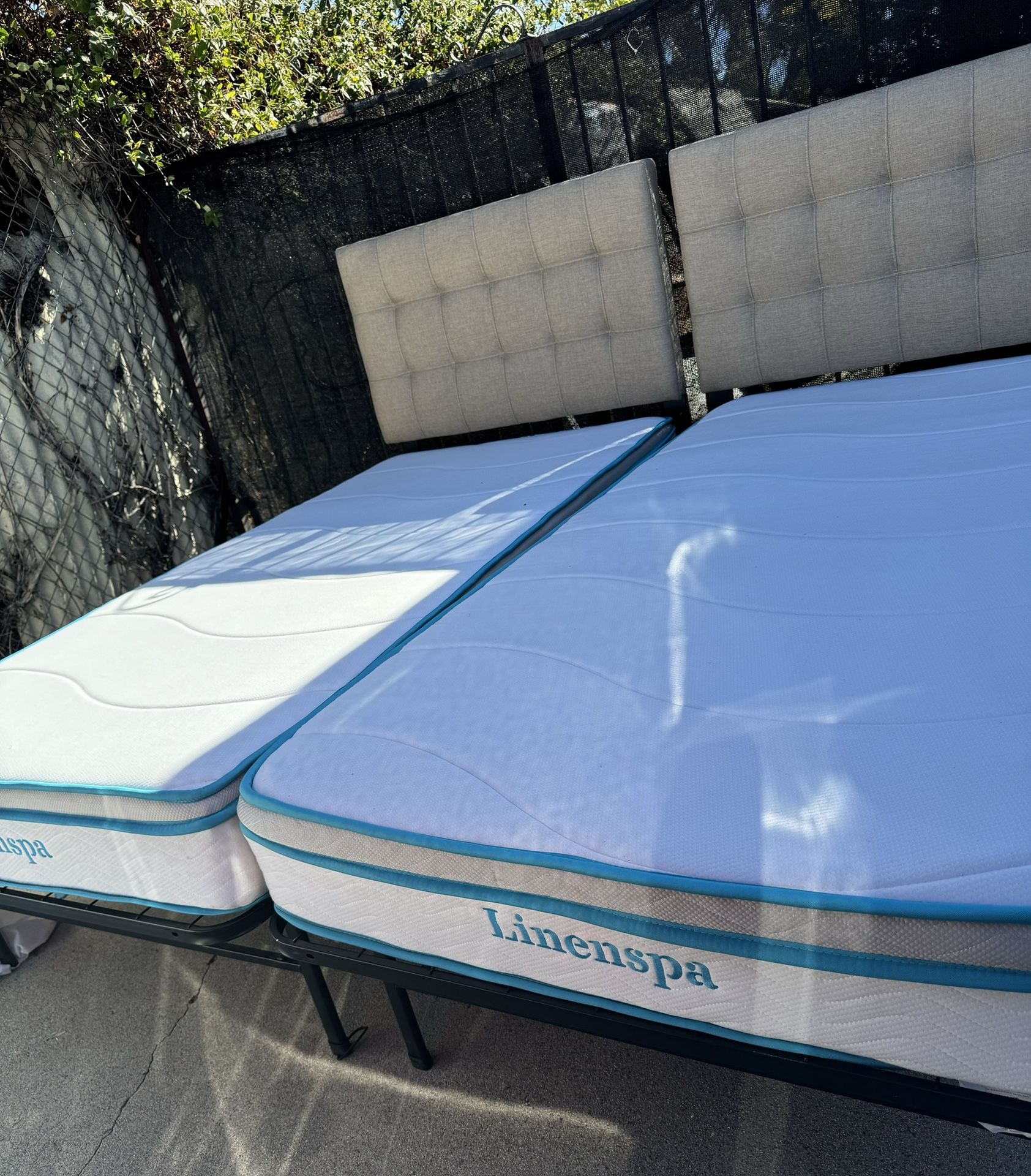 Two Twins Beds Complete Very Nice And Good Conditions $125 Eash Or $250 Both