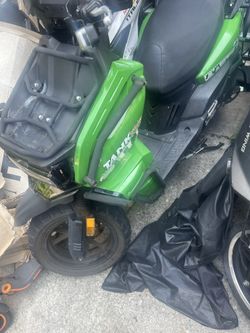 150cc Tank Moped Scooter