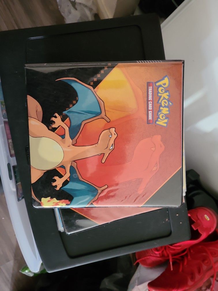 Blinder Full of Pokemon Cards