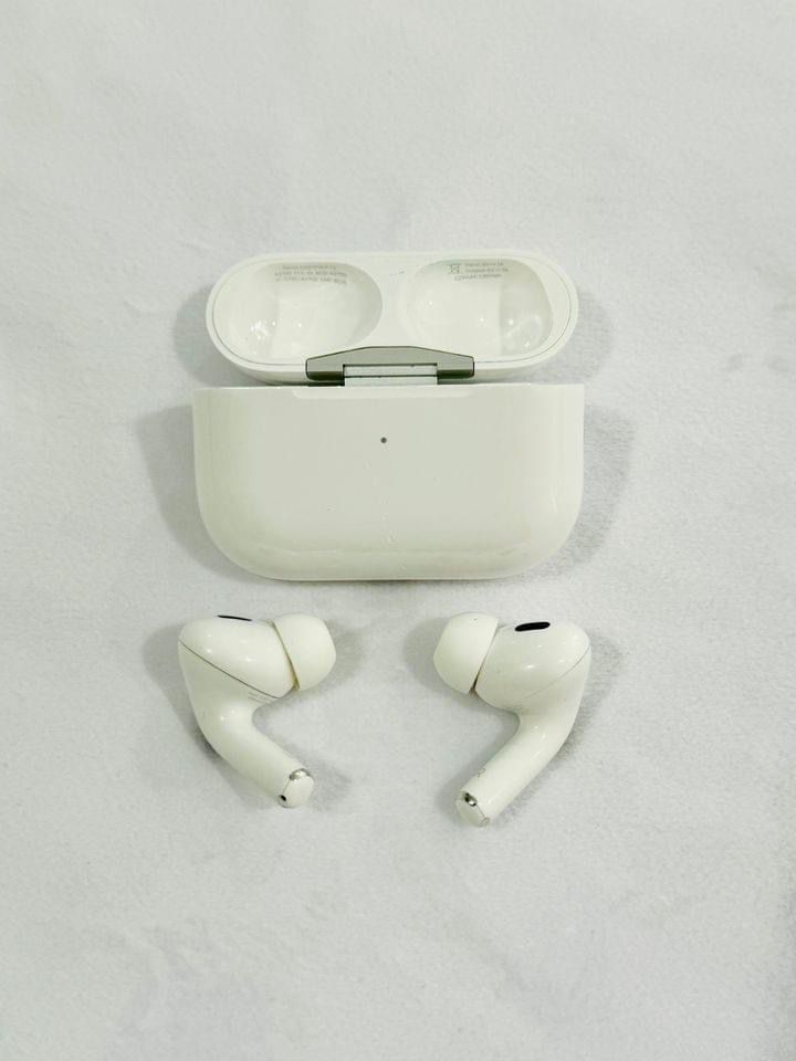 Apple AirPods Pro 2nd Generation Noise Cancelling Headphones