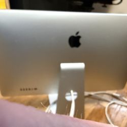 27 Inch Apple Thunderbolt Display