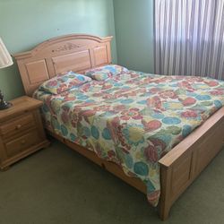 Queen Size Bedroom Set