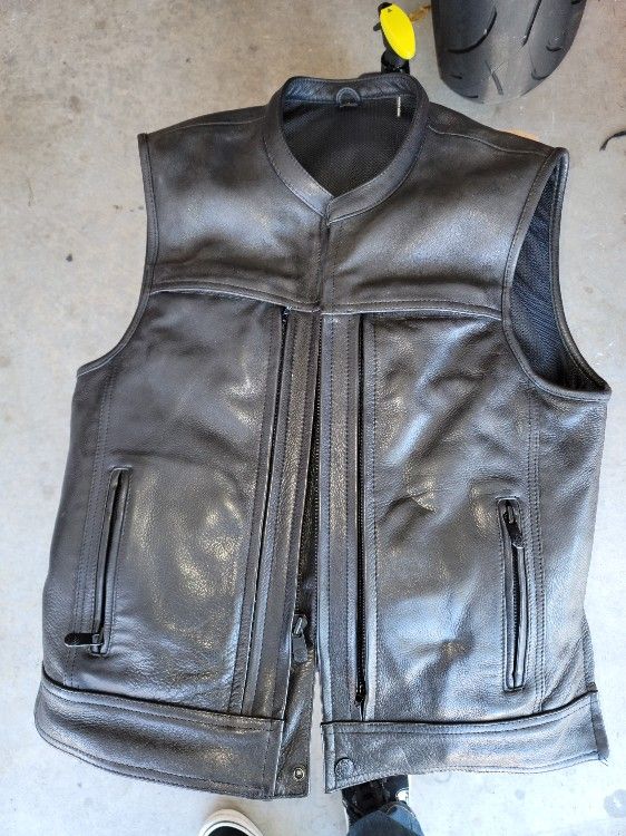 First MFG Co. Rampage Leather Vest Size L