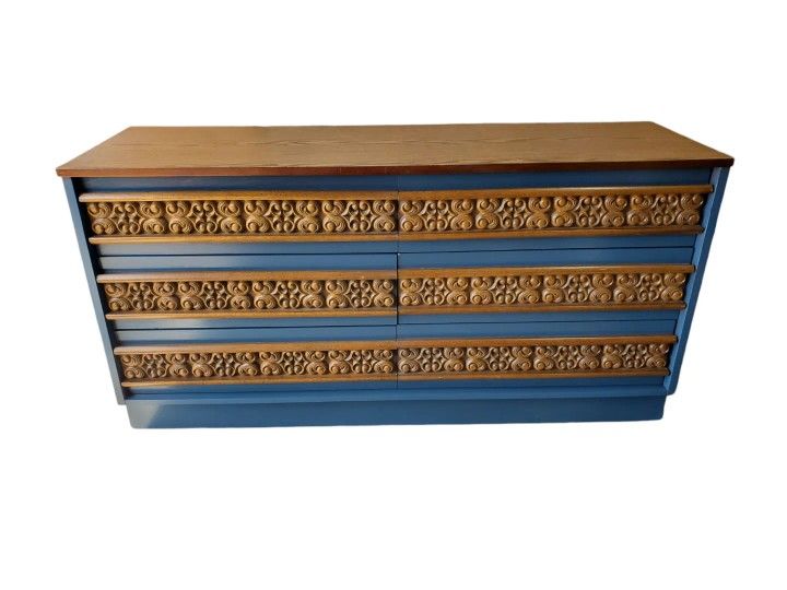 Mid Century Gentleman Grey 6 Drawer Dresser $850 (Good Condition) Refinished