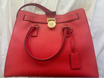 Unused Michael kors bag for women(200$ or best offer)