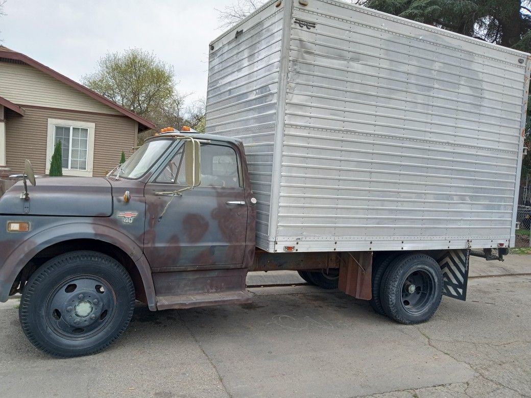 1968 Chevy c40