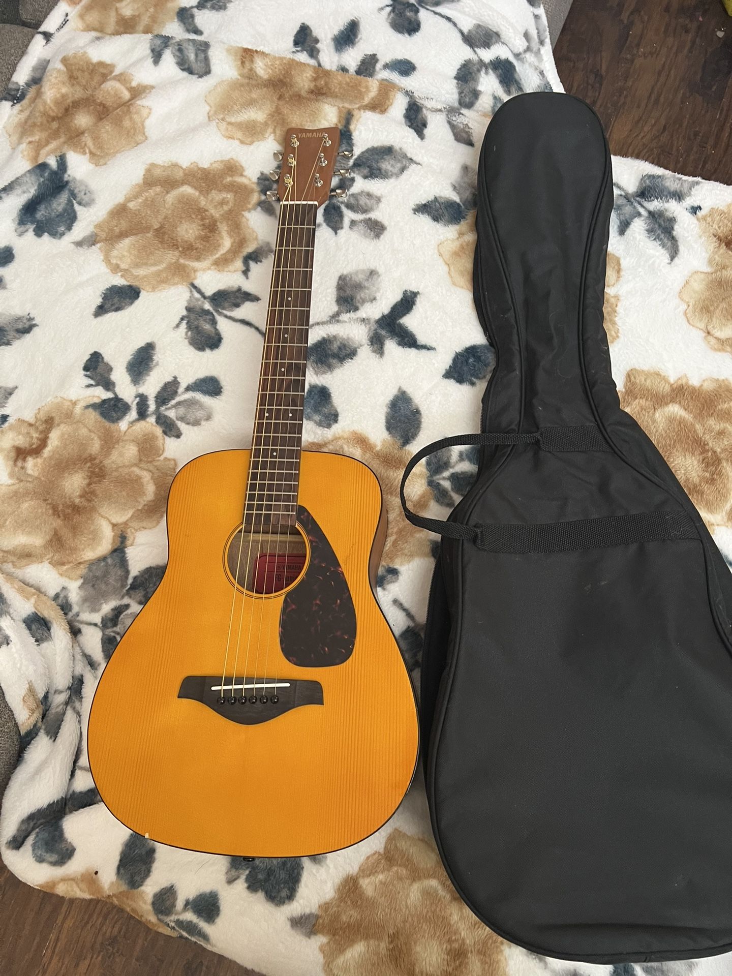 Yamaha FG-junior Jr1