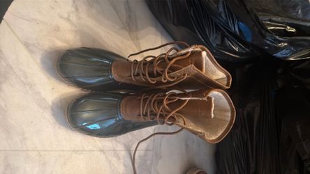 Snow boots