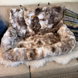 Pelsbarn Lux Cozy Car Bed
