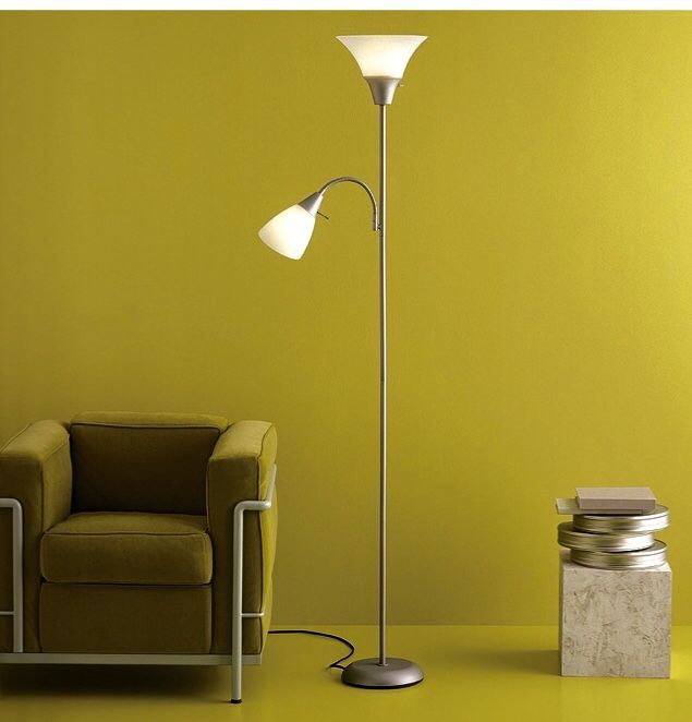 Floor Lamp w/ 2 Light Heads (one is a smaller task light)