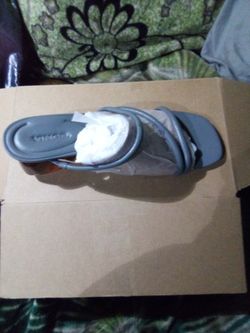 Brand New Vince Sandals 11 M