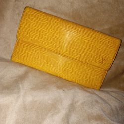 Louis Vuitton Epi Porte Tresor International Wallet Yellow/ Purple Authentic PL