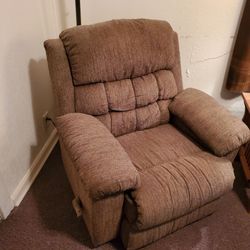 A most cumffy rocking recliner