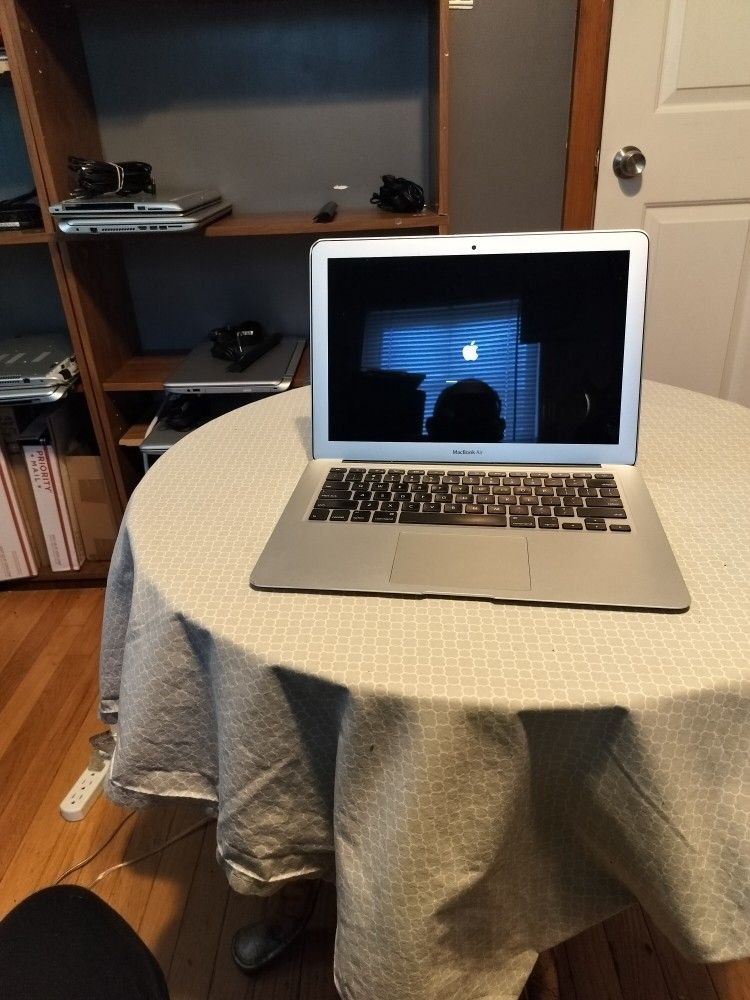 # 4 Apple MacBook Air A1(contact info removed)