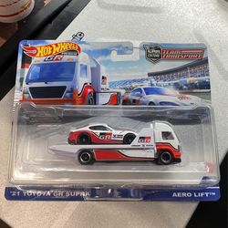 HOT WHEELS 2021 TEAM TRANSPORT CASE N '21 TOYOTA GR SUPRA & AERO LIFT