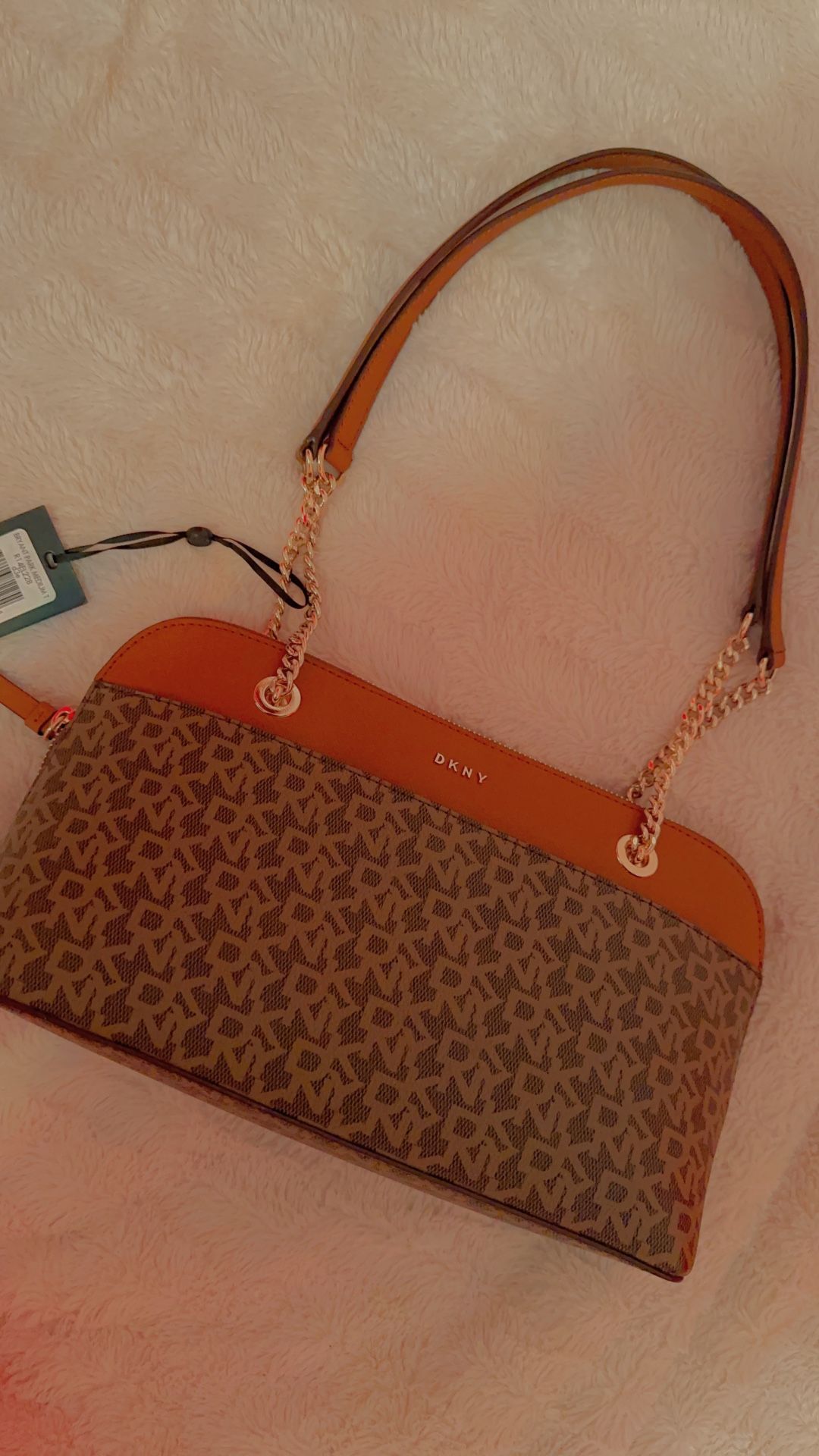 New DKNY Bryant park medium bag for Sale in New Rochelle NY OfferUp