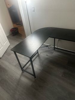 Black L-Shaped Corner Desk