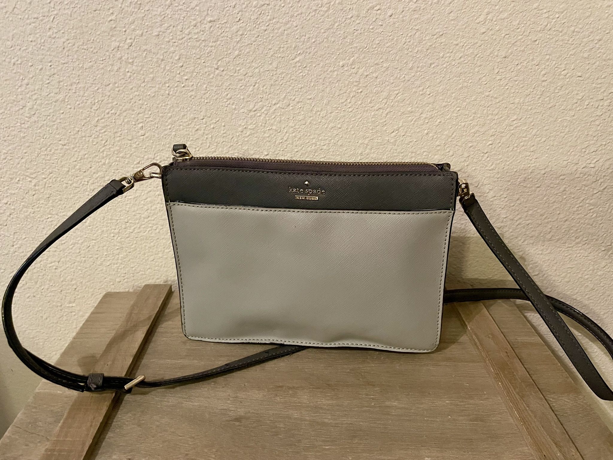 Kate Spade Cameron Street Clarise (Color: Tusk/Black) Purse