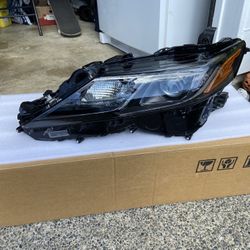 2018 to 2023 Toyota Camry Headlights 