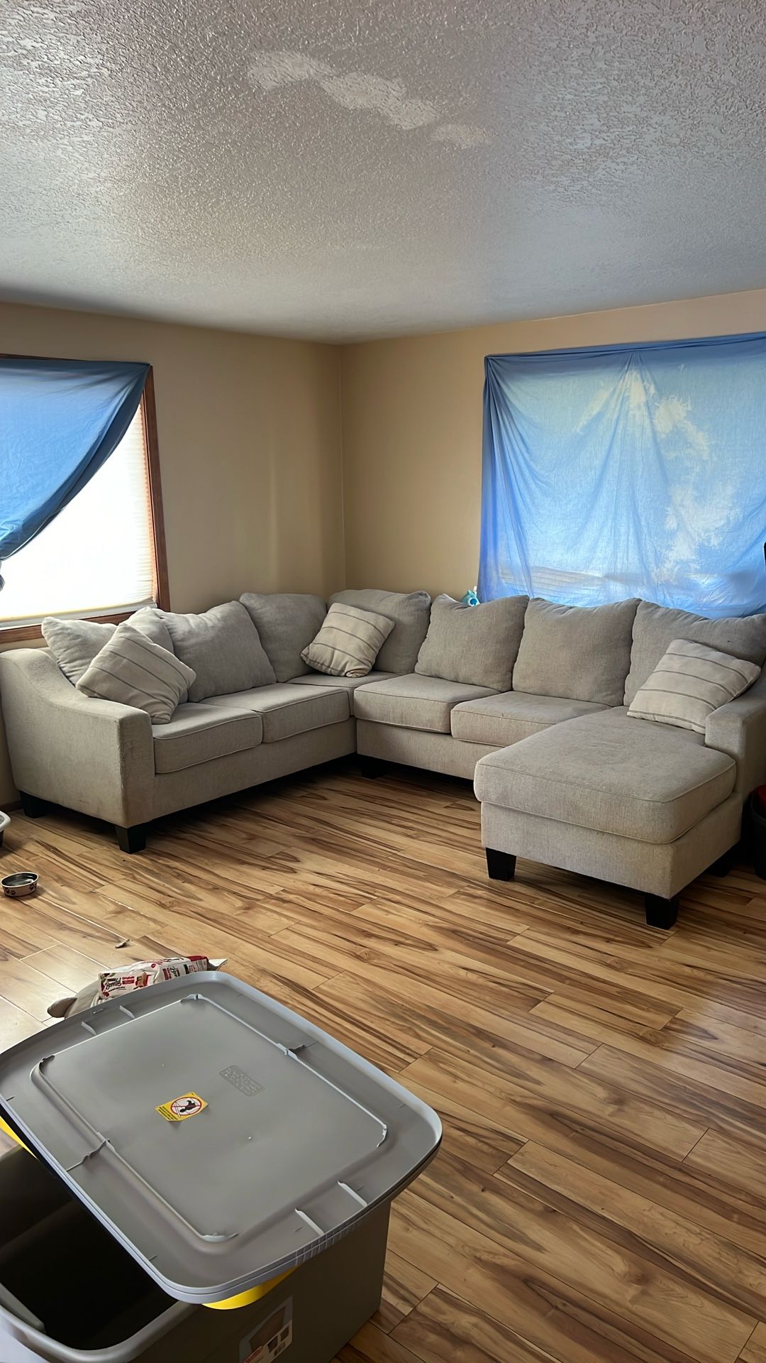 Couch for Sale has to go today NEGOTIABLE ON PRICE!!