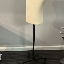 Top mannequin torso on wheels