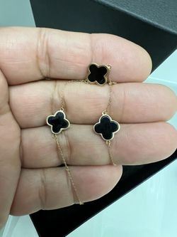 Woman 14k gold bracelet and Onyx New