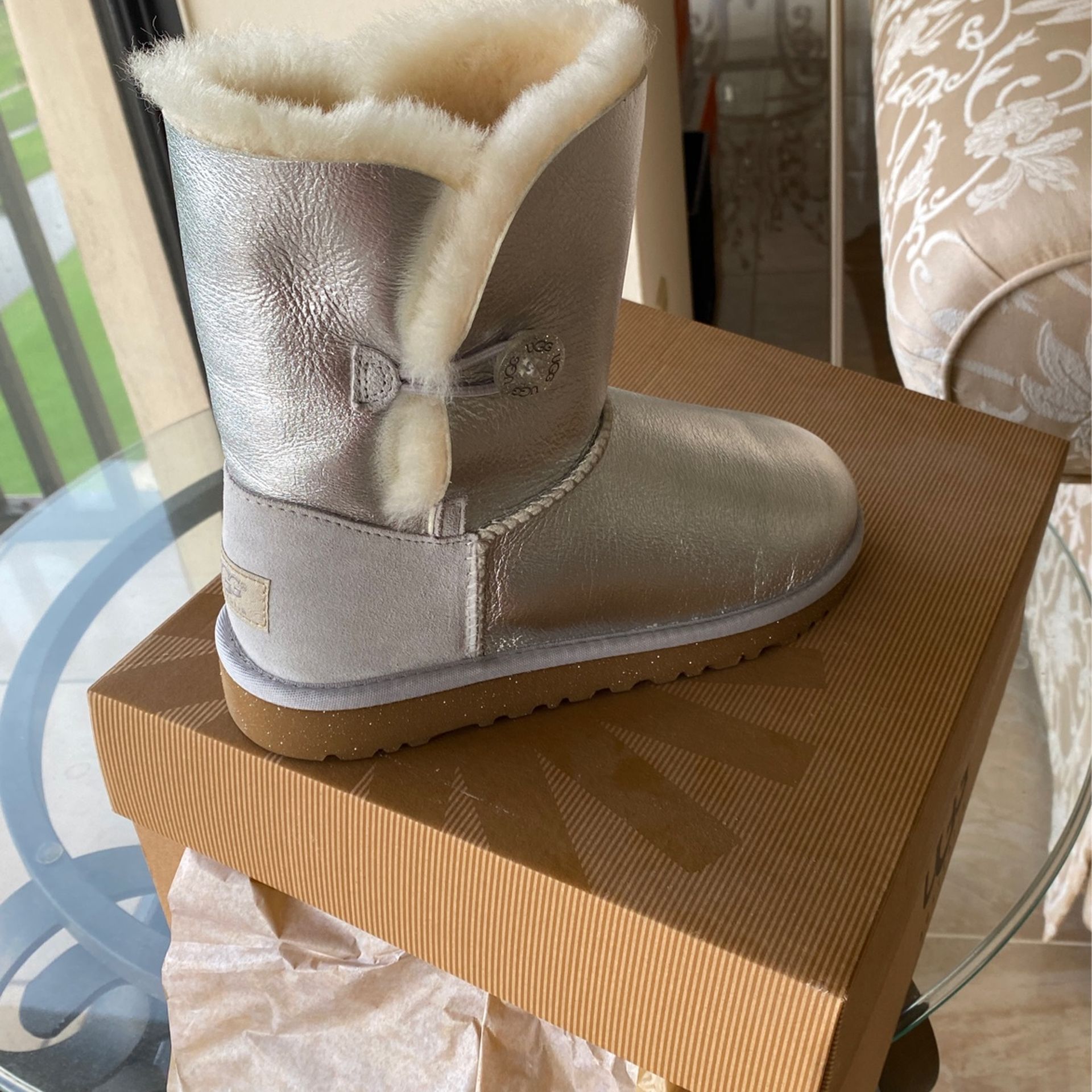 Ugg Australia New Size 6