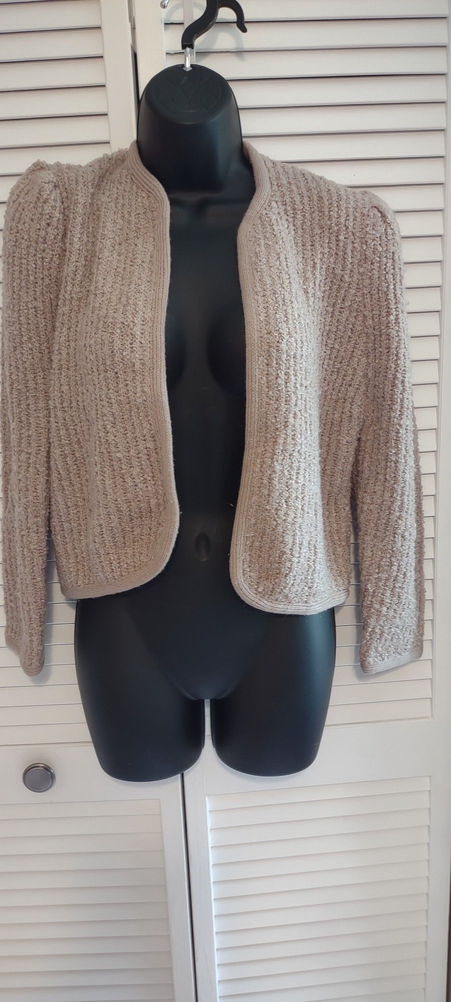 Women's Sweater Cardigan Like New Size Medium