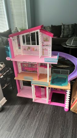 Barbie doll house TOY