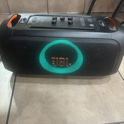 JBL PartyBox On-the-Go Essential