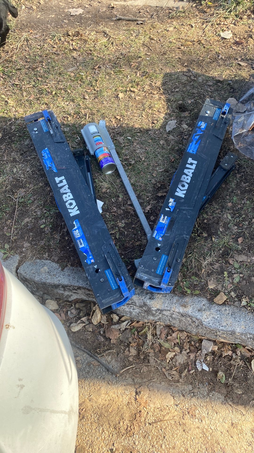 KOBALT ADJUSTABLE LEG SAWHORSE 