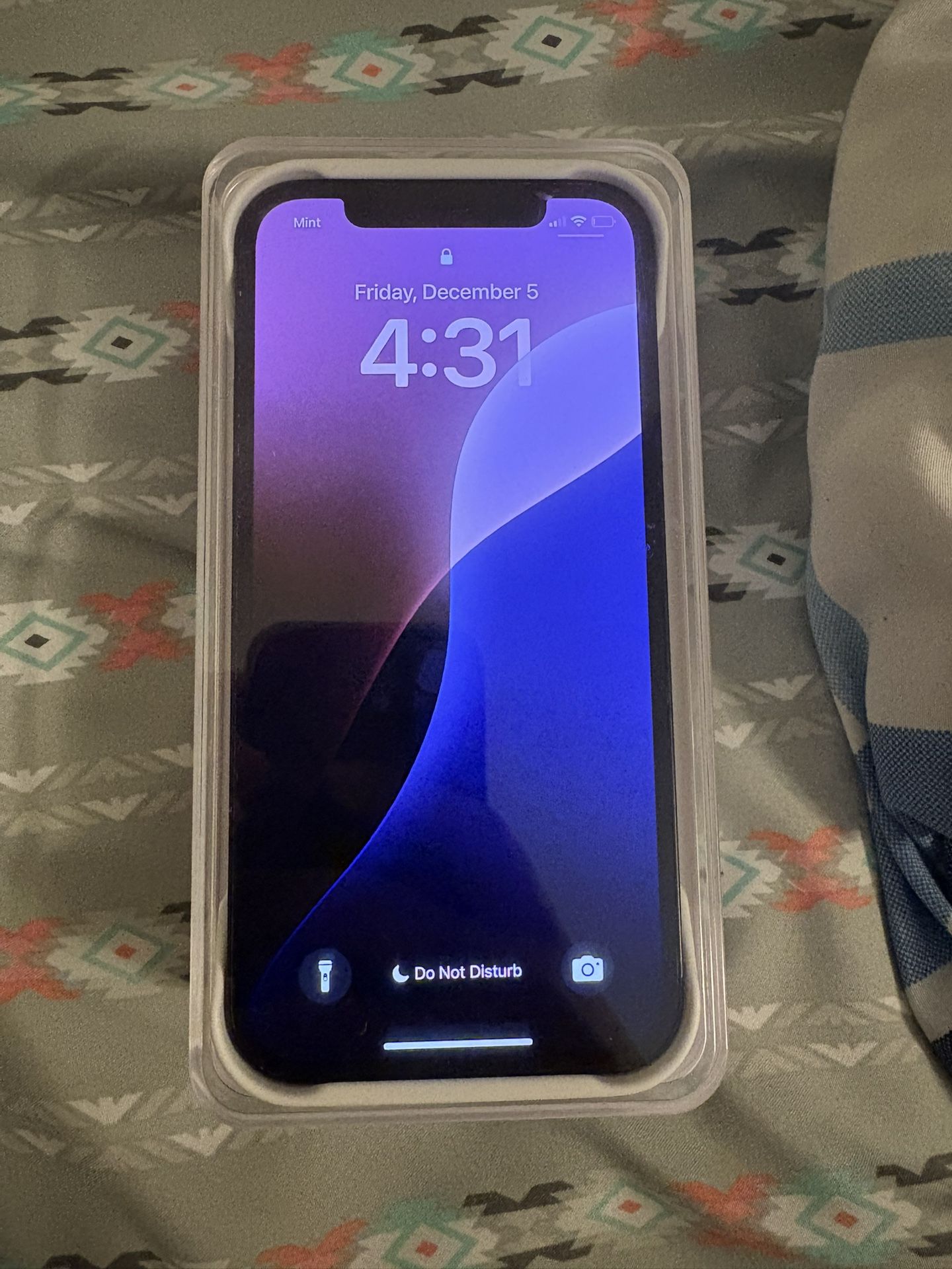 Iphone 12 64GB Black Unlocked Good Condition