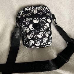 Betsey Jonson cross body 