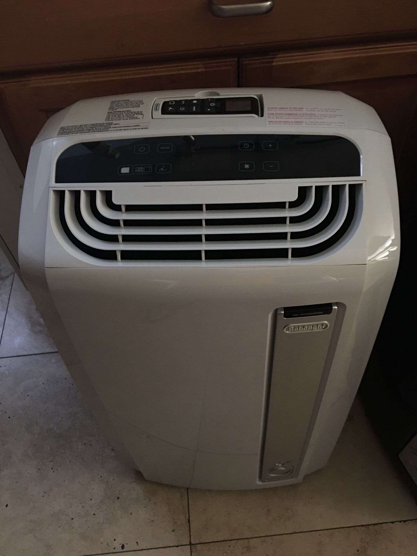 Delonghi PAC AN140HPEWK 14,000 BTU Cooling, dehumidify, fan, and heat