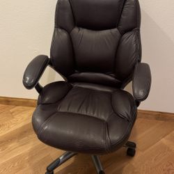 Executive Office Chair - Comfortable Padded Desk Chair with Wheels