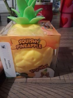SQUISHY "PINEAPPLE "