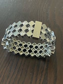 Women’s Crystal Bracelet Bangle