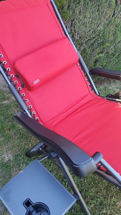 Foldable lounge chair