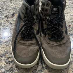 Men’s Shoes Size 9.5