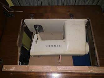 Old singer sewing machine