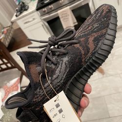 Yeezys Size 8