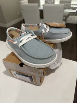 Hey dude women’s shoe size 6 NWT